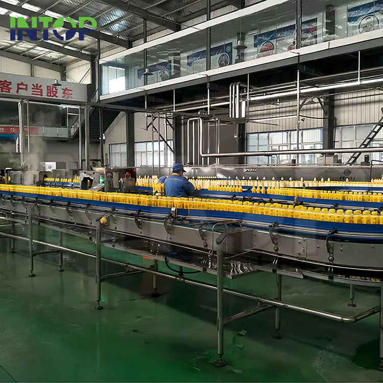 In che modo una linea di produzione di bevande migliora l'efficienza produttiva?